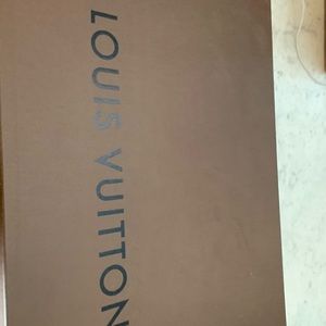 Louis Vuitton box
